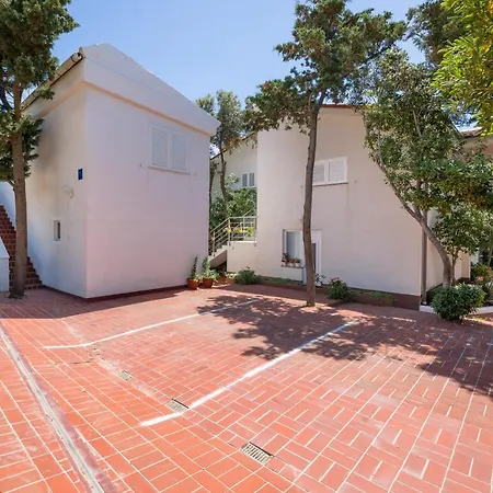 Apartament Biserka *